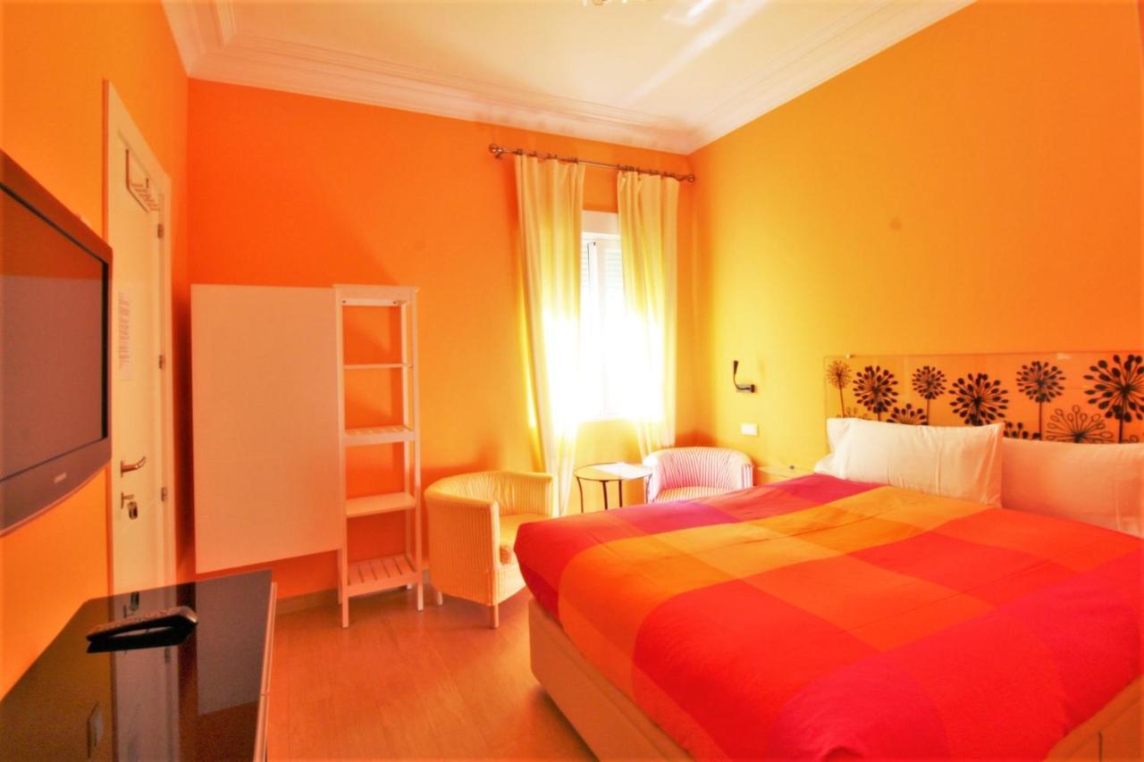 Hostal Arco Iris Madrid Bagian luar foto