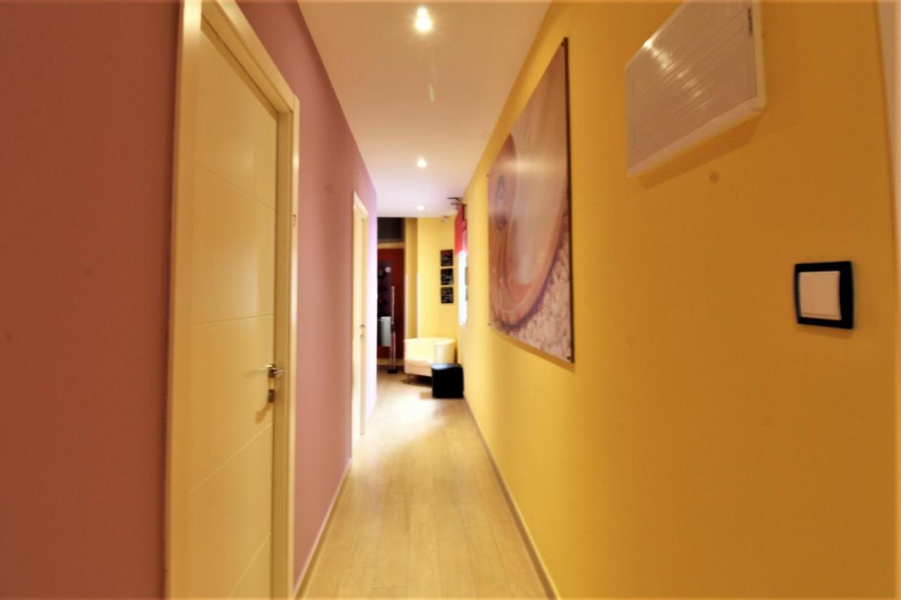 Hostal Arco Iris Madrid Bagian luar foto