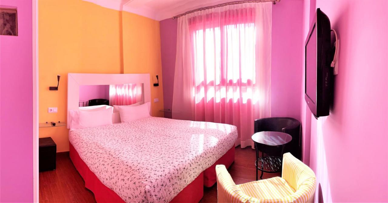 Hostal Arco Iris Madrid Bagian luar foto