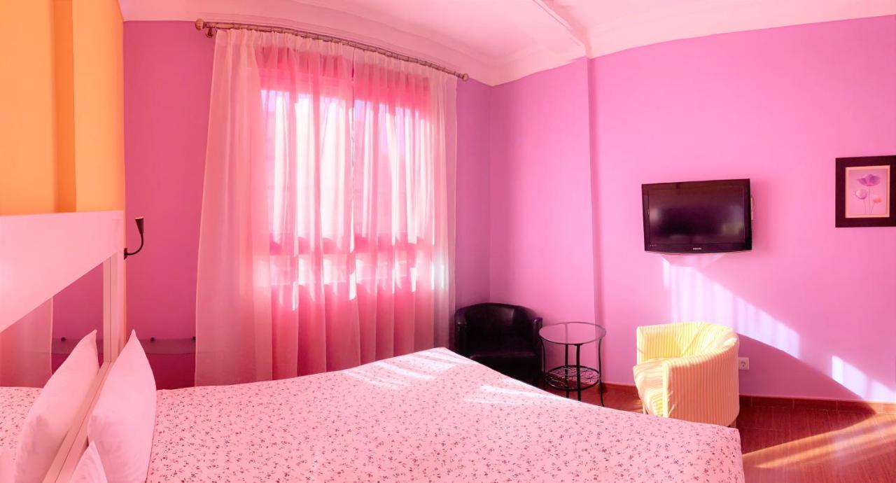 Hostal Arco Iris Madrid Bagian luar foto