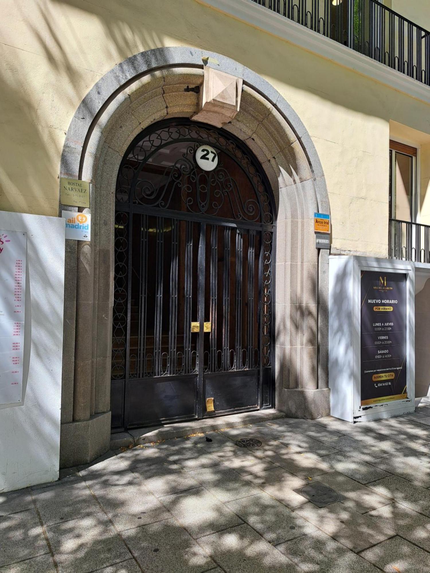 Hostal Arco Iris Madrid Bagian luar foto